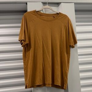 ALO Yoga Tan Short Sleeve Tee